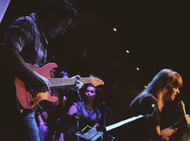 Indie-Folk and Visual Arts: The Intersection of Music and Visual Expression