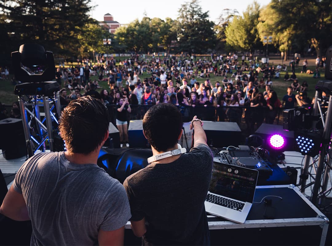 The Influence of Local Locations on the Sound of Indie-Folk